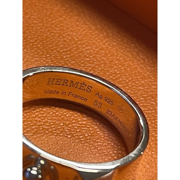 Hermès Sterling Silver Kelly Ring Size 53 With Original Box & Packaging - Picture 9 of 9